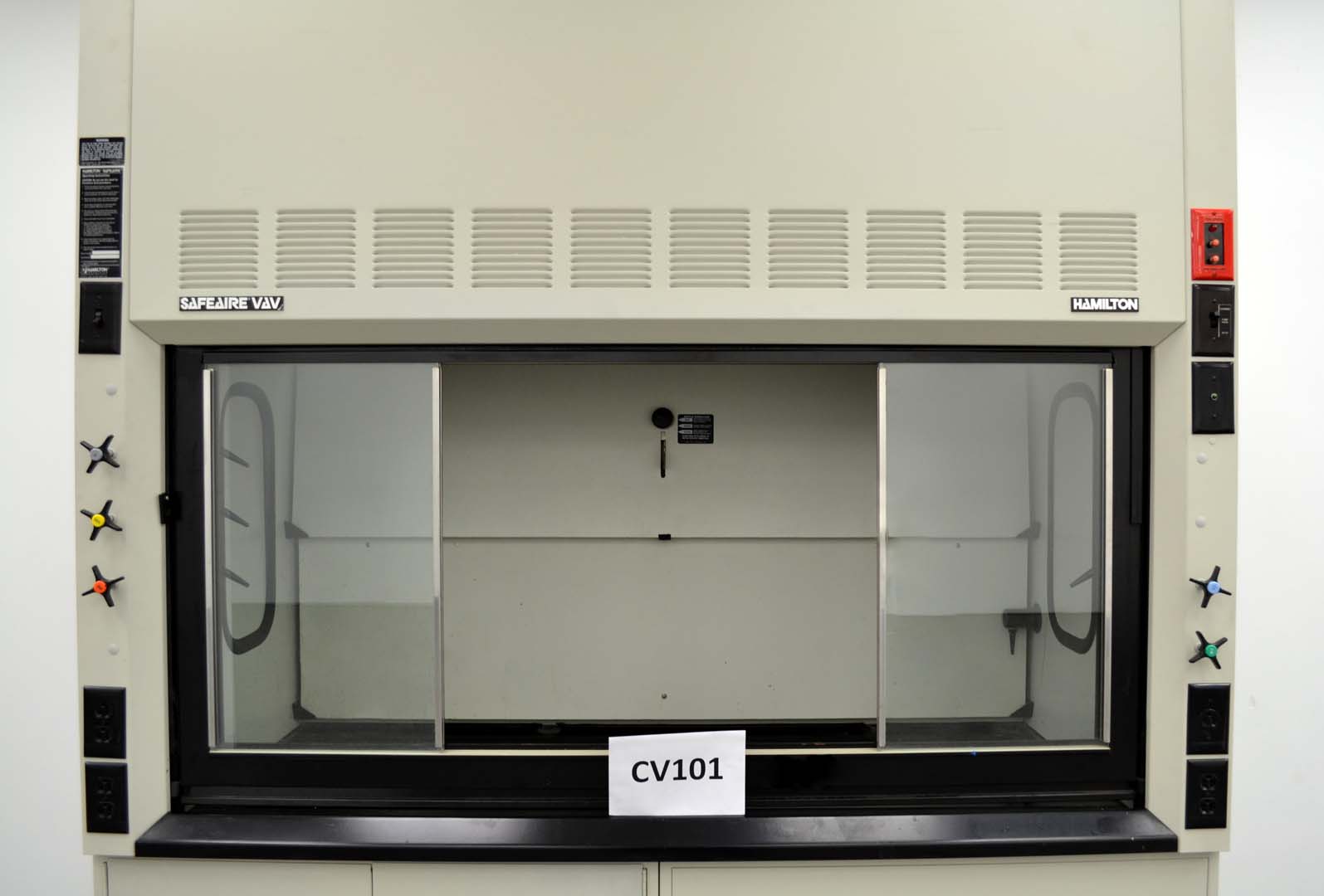 6′ Hamilton Safeaire VAV Laboratory Fume Hood (CV101)