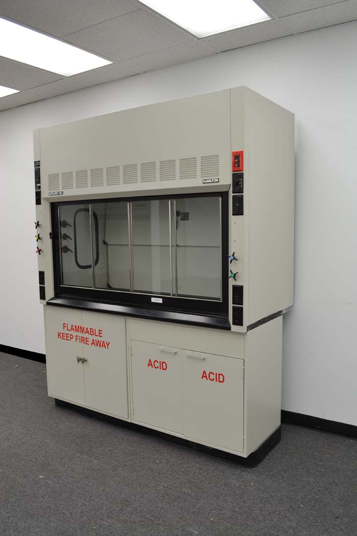6′ Hamilton Safeaire VAV Laboratory Fume Hood (CV101)