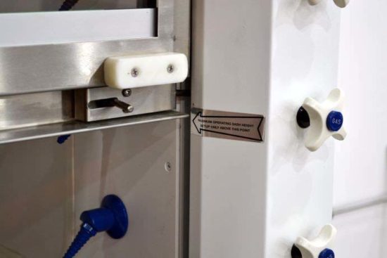6' Mott Fume Hood - Image 3
