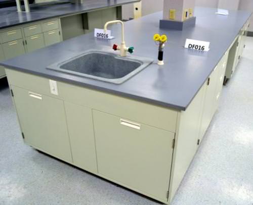 34 Fisher Hamilton Laboratory Island W Epoxy Countertops Nls