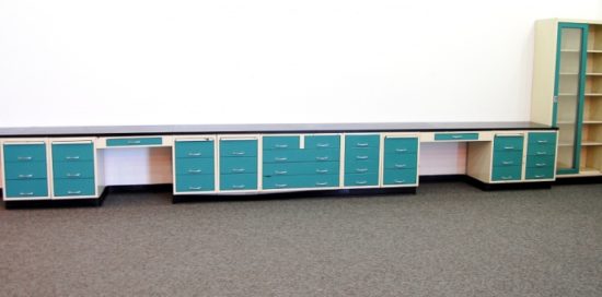 20′ Laboratory Cabinets w/ Desk Areas - Image 10