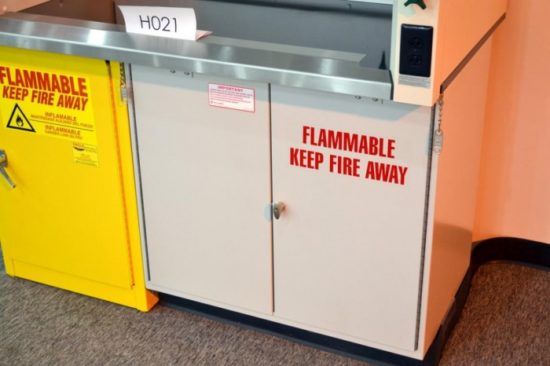 5' Mott Fume Hood - Image 13