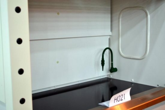5' Mott Fume Hood - Image 15
