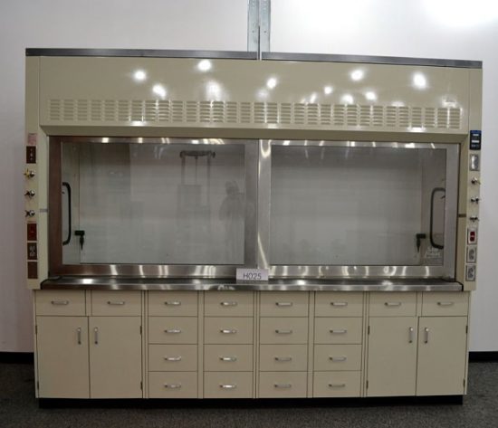 10' Mott Fume Hood - Image 10