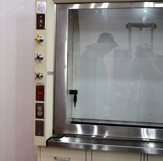 10' Mott Fume Hood - Image 11