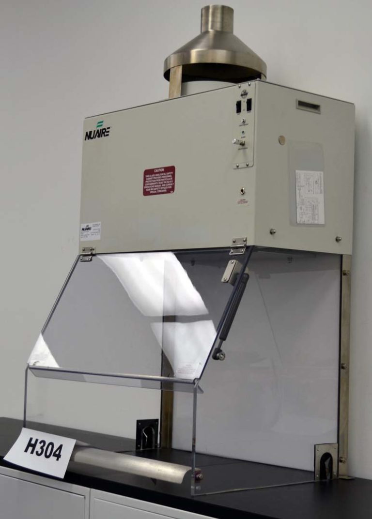 30 Nuaire H304Laboratory Fume Hood Class 1 Bio Safety Enclosure NLS