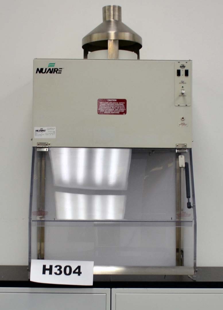 30 Nuaire Laboratory Fume Hood Class 1 Bio Safety EnclosureH304 NLS